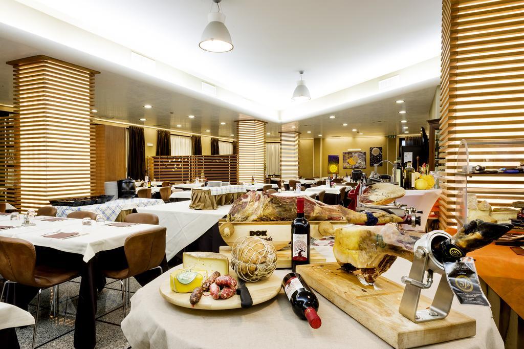 Hotel Ristorante Dragonara San Giovanni Teatino Exteriör bild